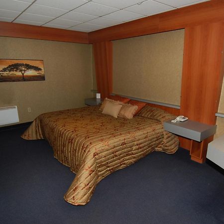 Motel Capri Et Suites Repentigny Exterior foto