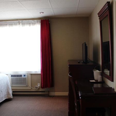 Motel Capri Et Suites Repentigny Exterior foto